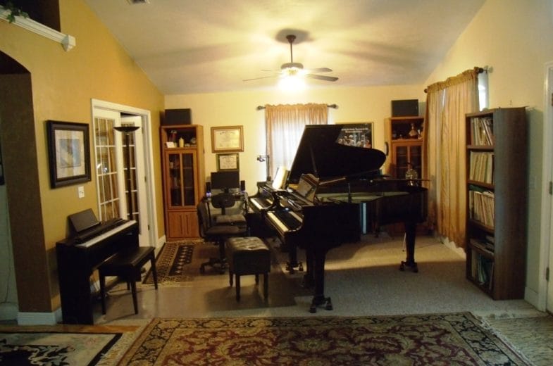 Piano studio